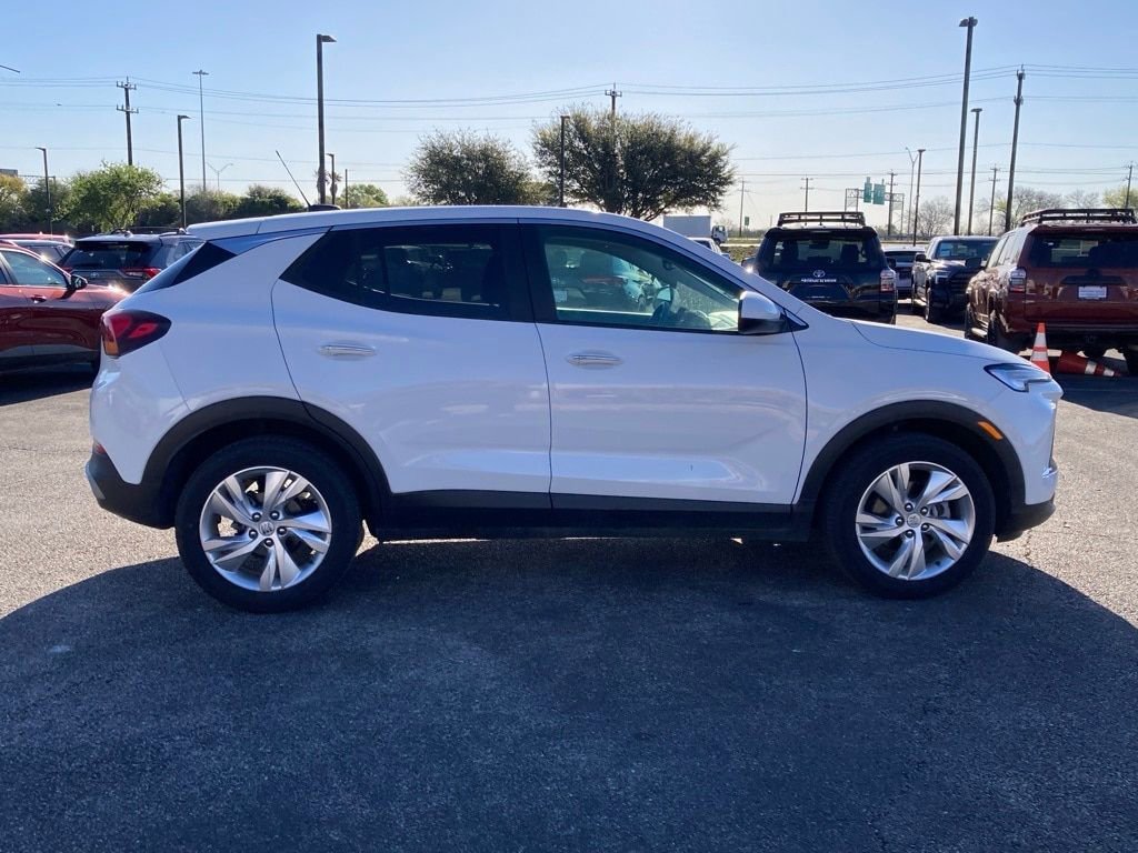 Used 2025 Buick Encore GX Preferred image 4