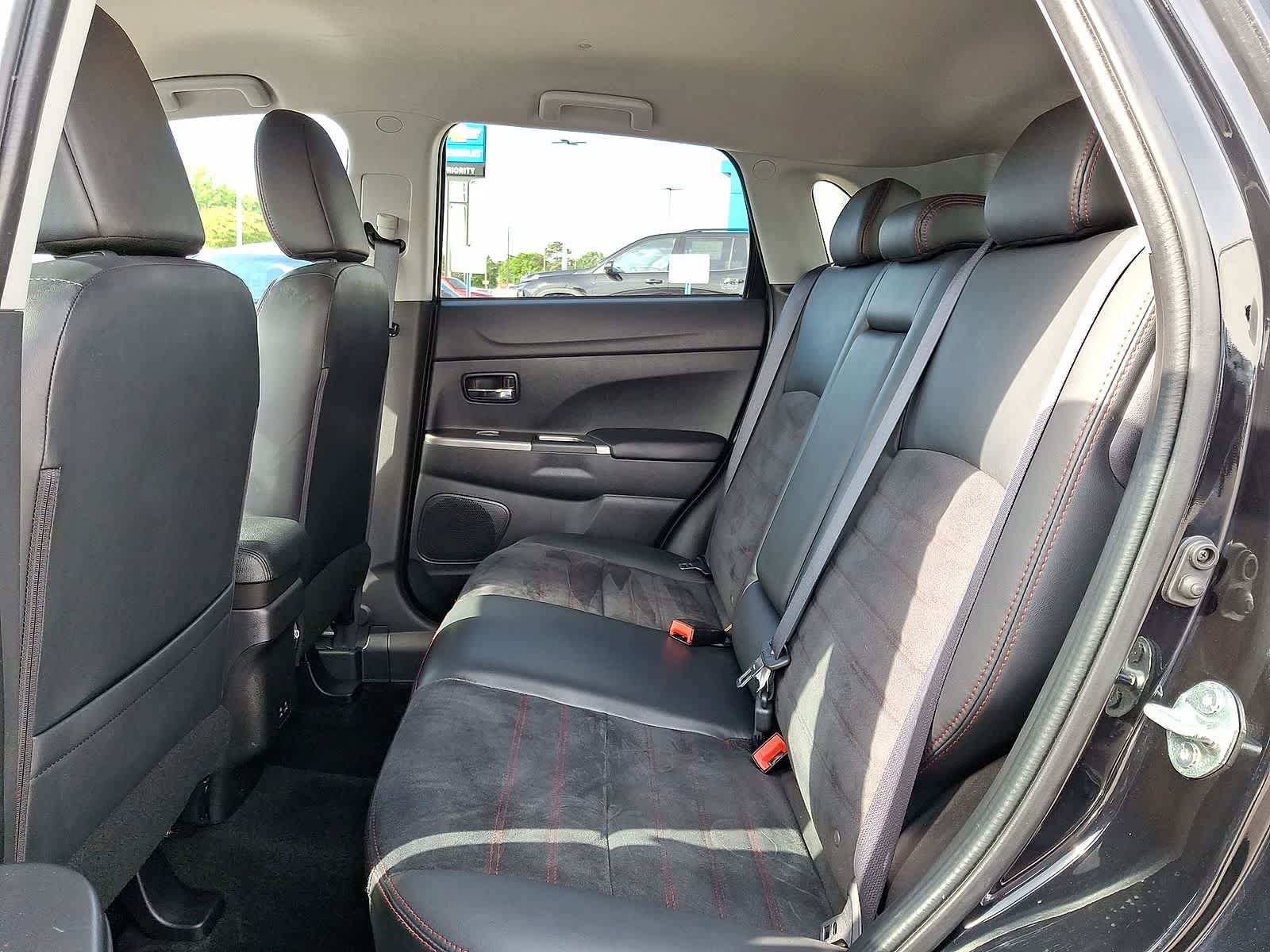 Used 2023 Mitsubishi Outlander Sport SE AWD/4WD image 28