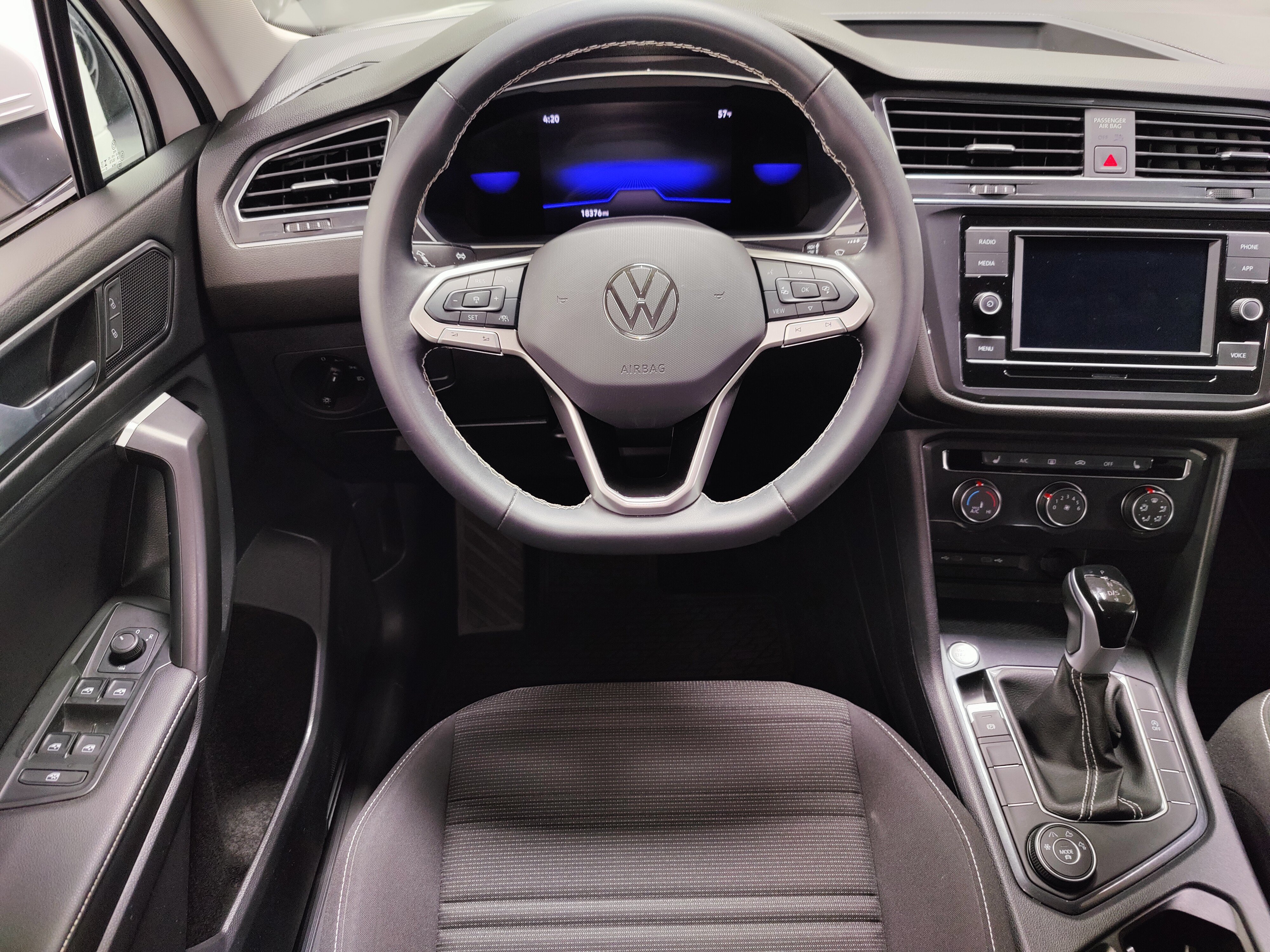 Certified 2024 Volkswagen Tiguan S AWD/4WD image 13