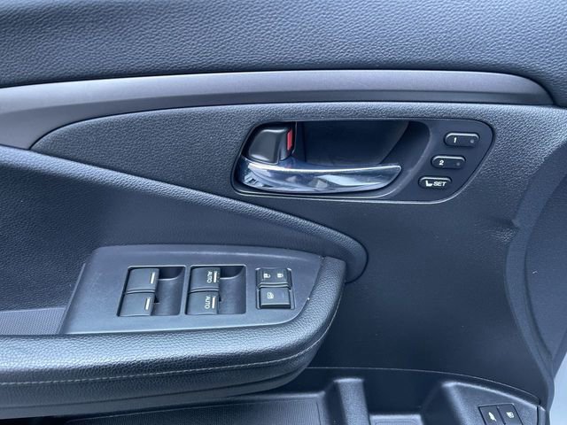 Used 2020 Honda Pilot Black Edition image 25