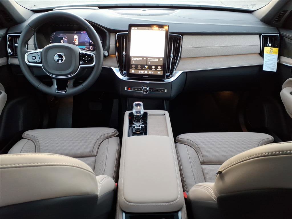 New 2026 Volvo XC90 B6 Ultra w/ Protection Package image 12