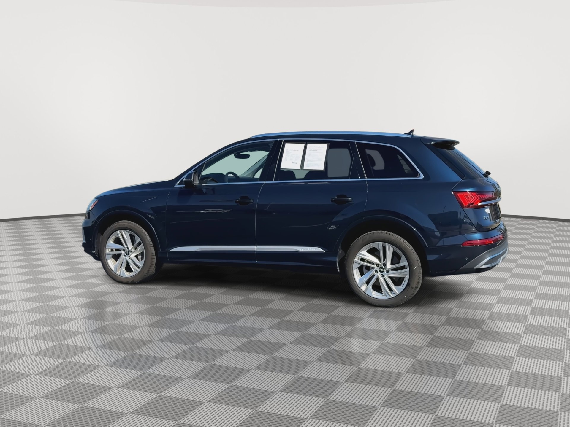 Used 2023 Audi Q7 Premium Plus w/ Premium Plus Package image 6