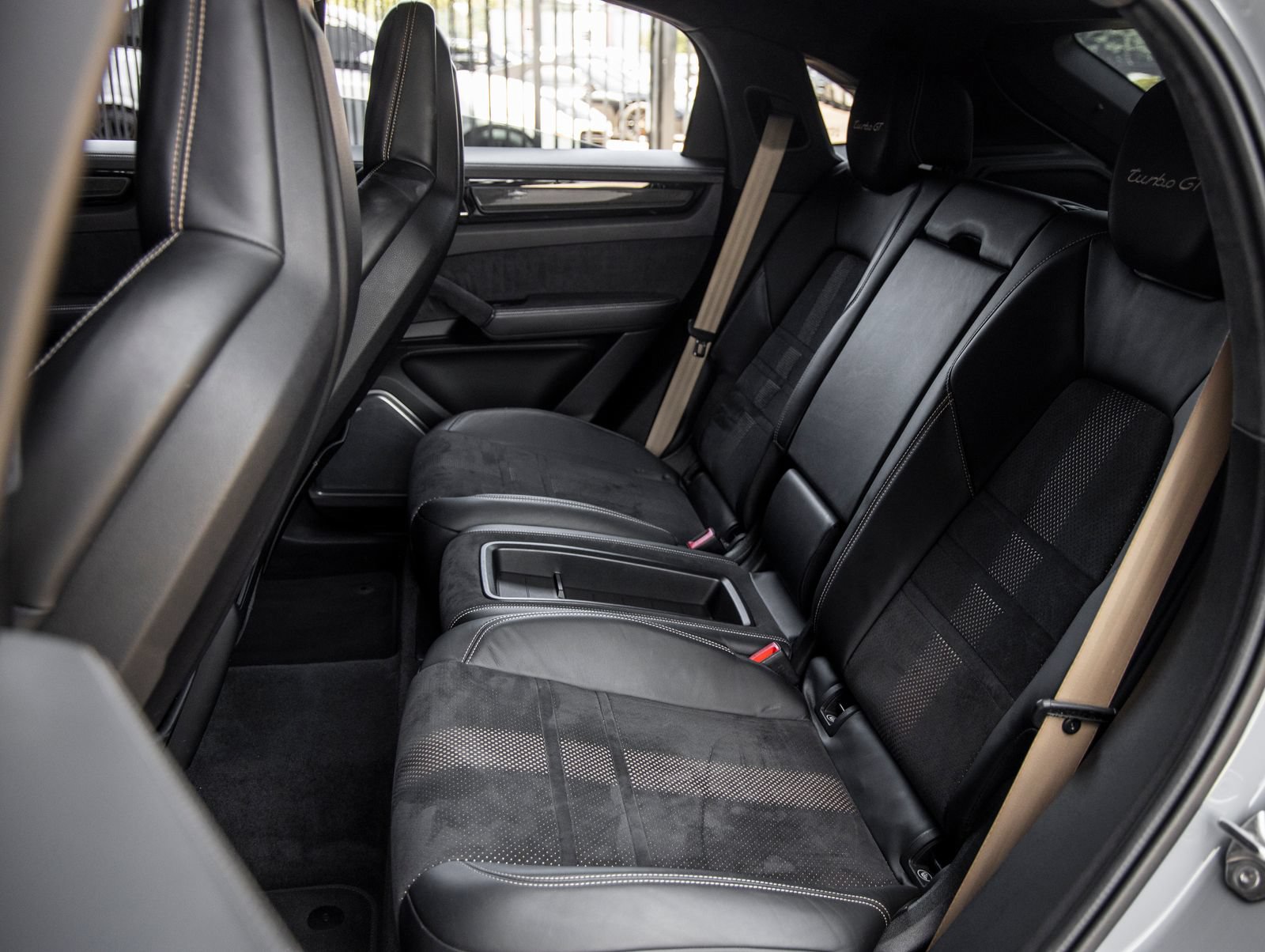 Certified 2022 Porsche Cayenne Turbo GT AWD/4WD image 38