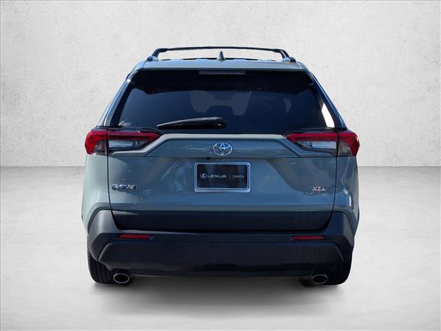 Used 2021 Toyota RAV4 XLE w/ Convenience Package image 7