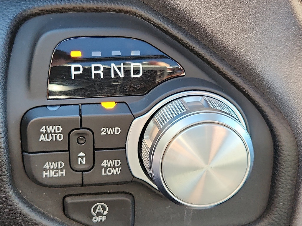 Used 2026 RAM 1500 Laramie AWD/4WD image 15