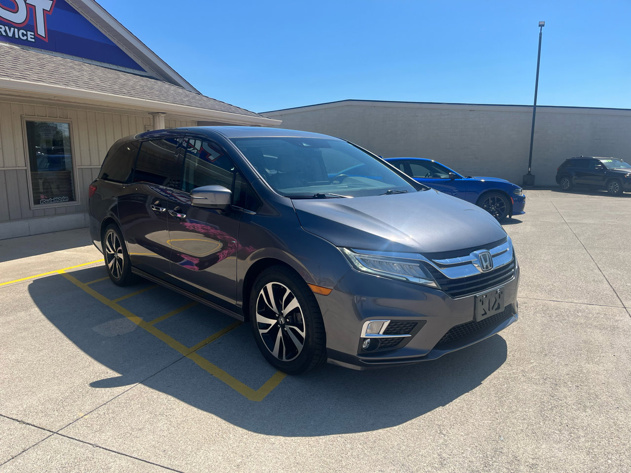 Used 2019 Honda Odyssey Elite image 3