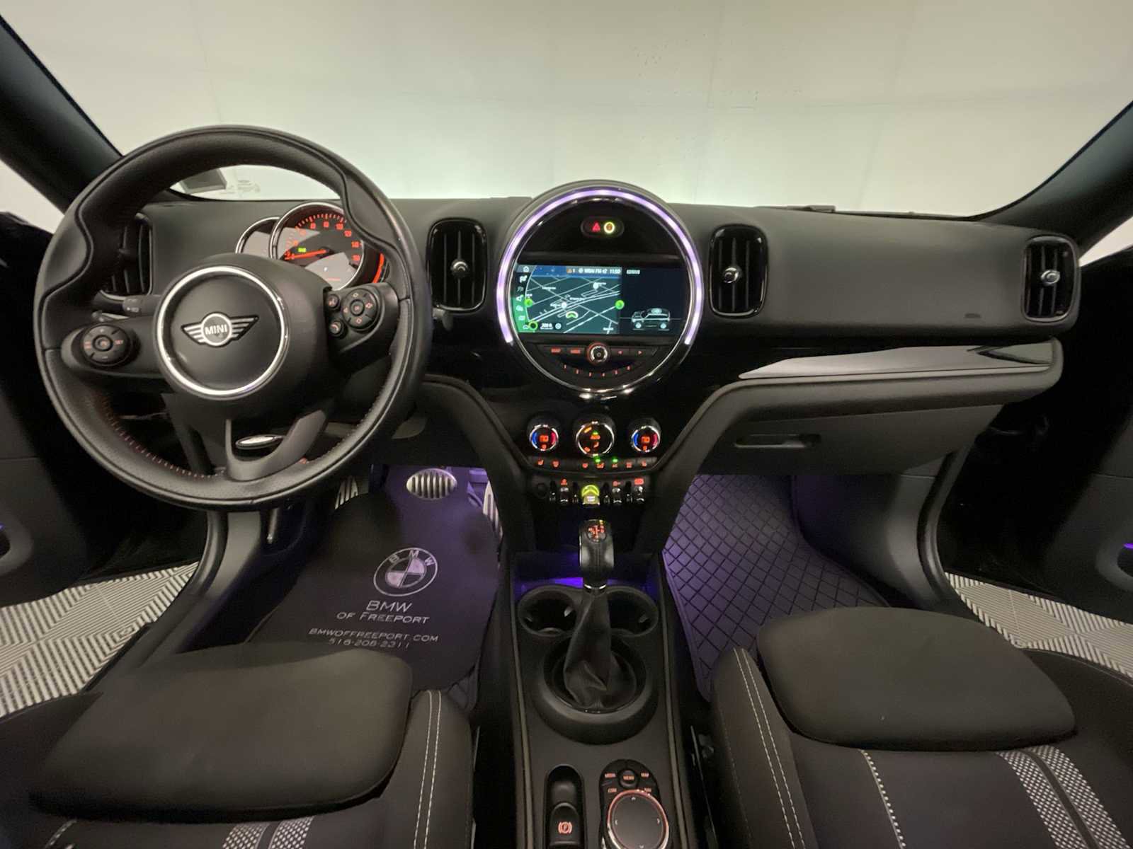 Used 2019 MINI Cooper Countryman SE w/ Signature Upholstery Package image 16