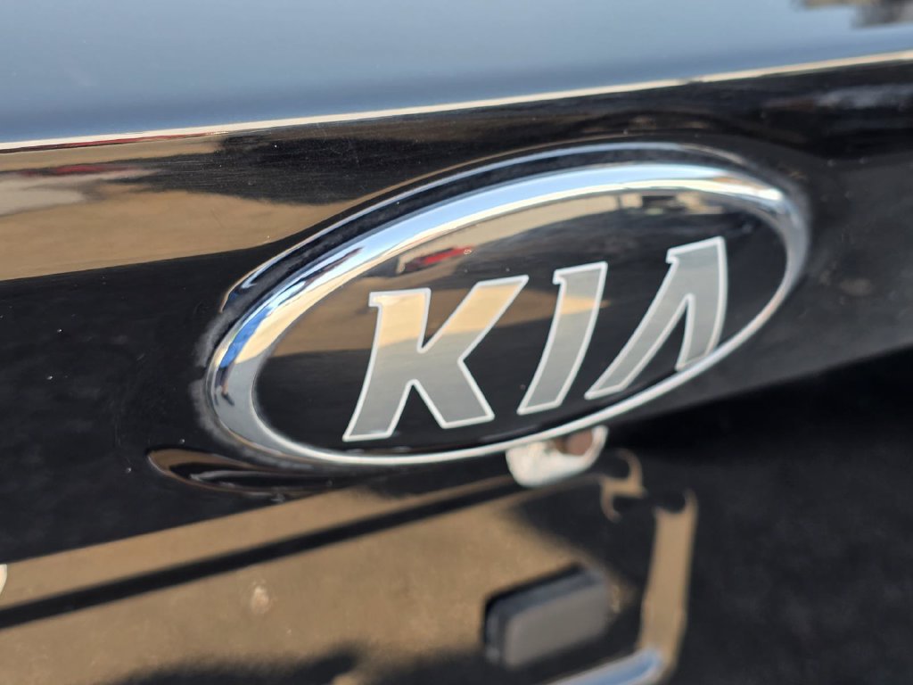 Used 2021 Kia Sorento S FWD image 26