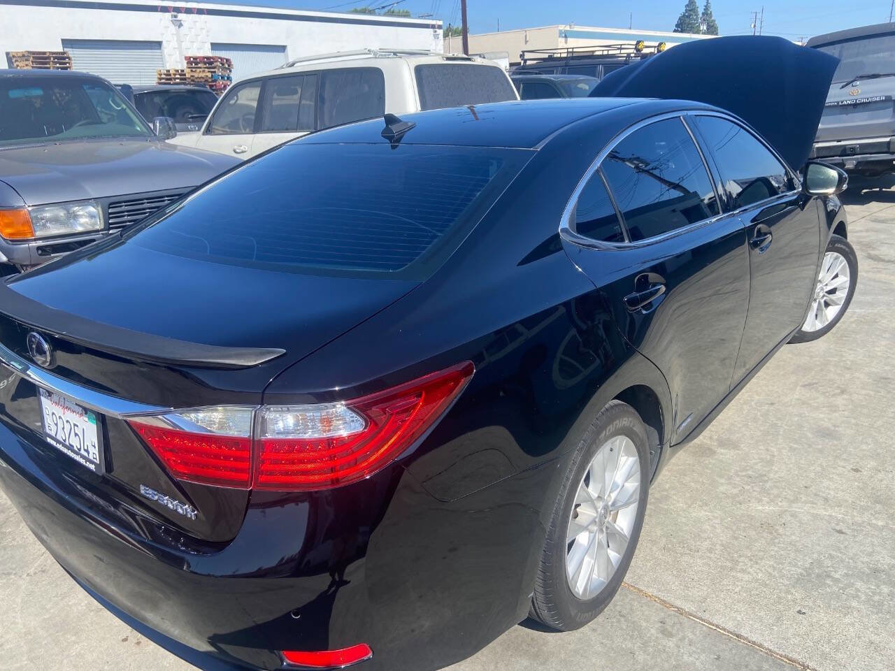 Used 2013 Lexus ES 300h image 19