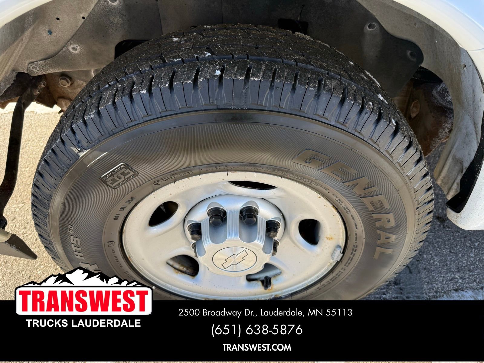 Used 2017 Chevrolet Express 3500 RWD image 18
