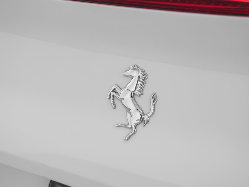 Certified 2019 Ferrari Portofino RWD image 33
