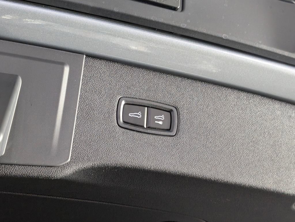 New 2026 Porsche Cayenne GTS image 19