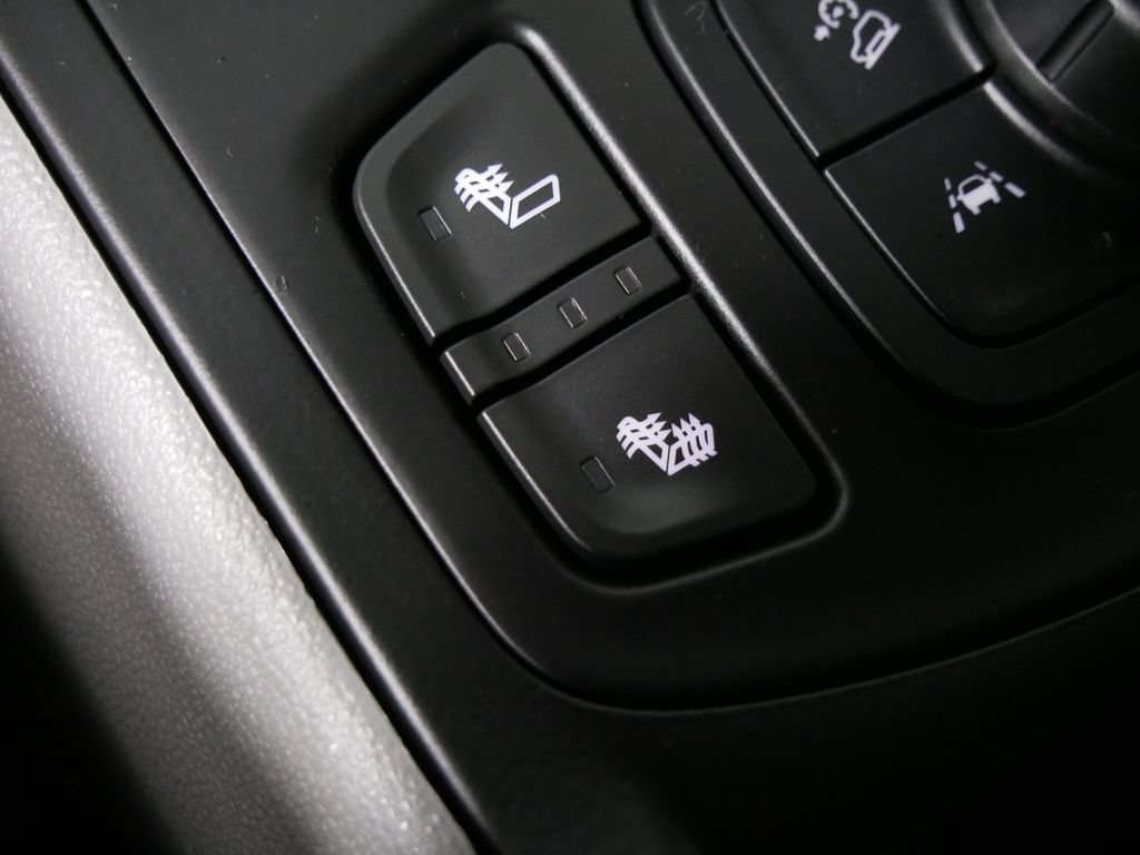 Used 2023 GMC Terrain SLE w/ Driver Convenience Package FWD image 26