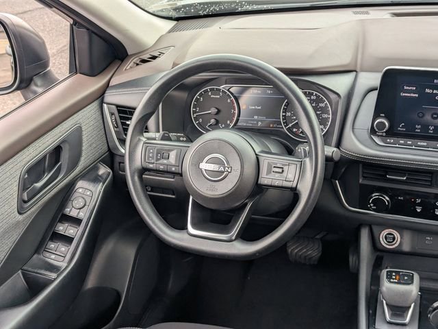 Used 2023 Nissan Rogue S image 15