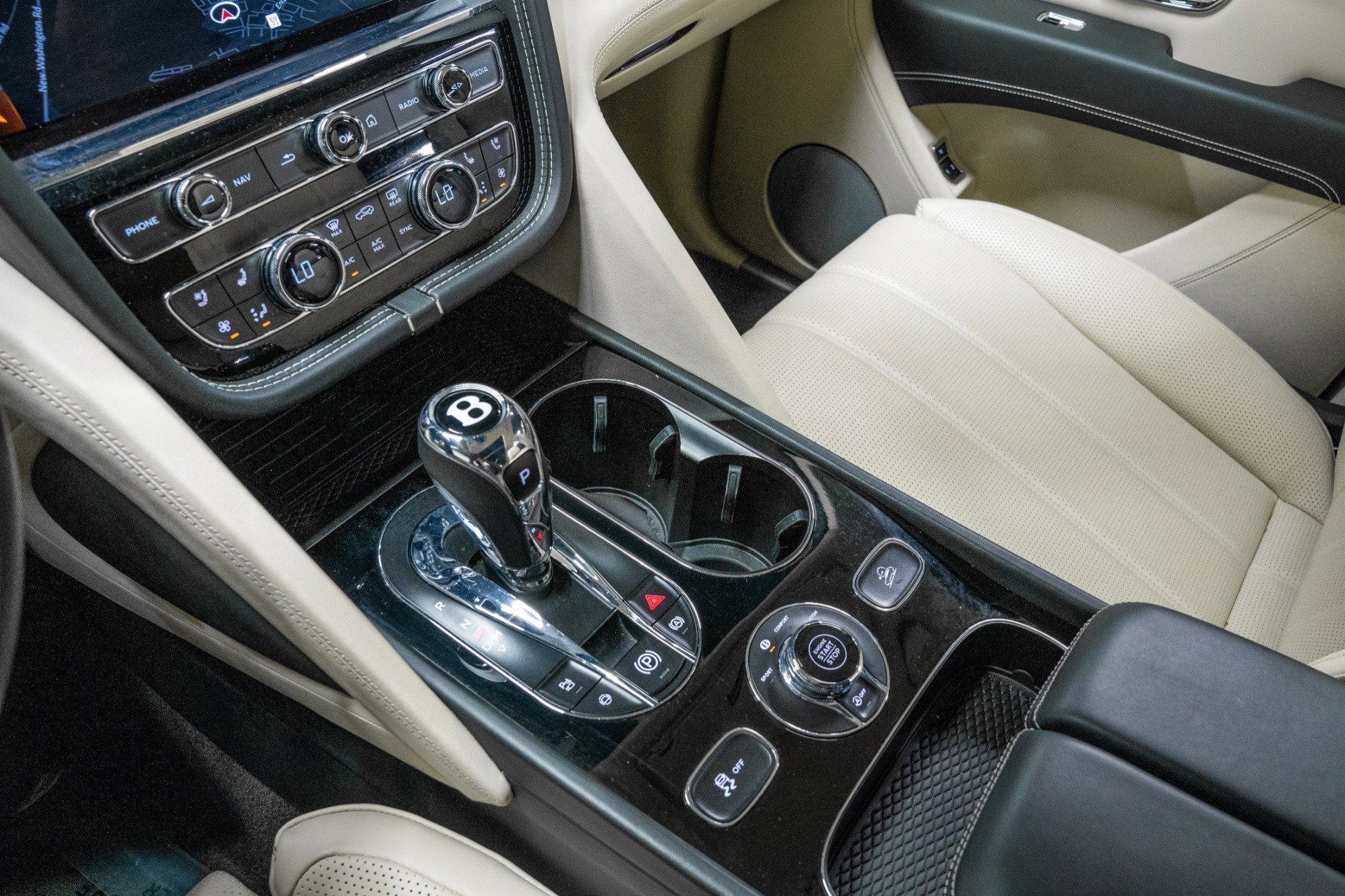 Used 2024 Bentley Bentayga Extended Wheelbase image 26