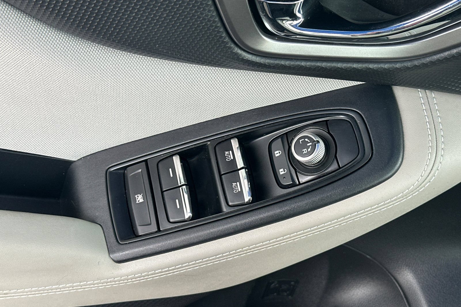 Used 2019 Subaru Forester Premium AWD/4WD image 15