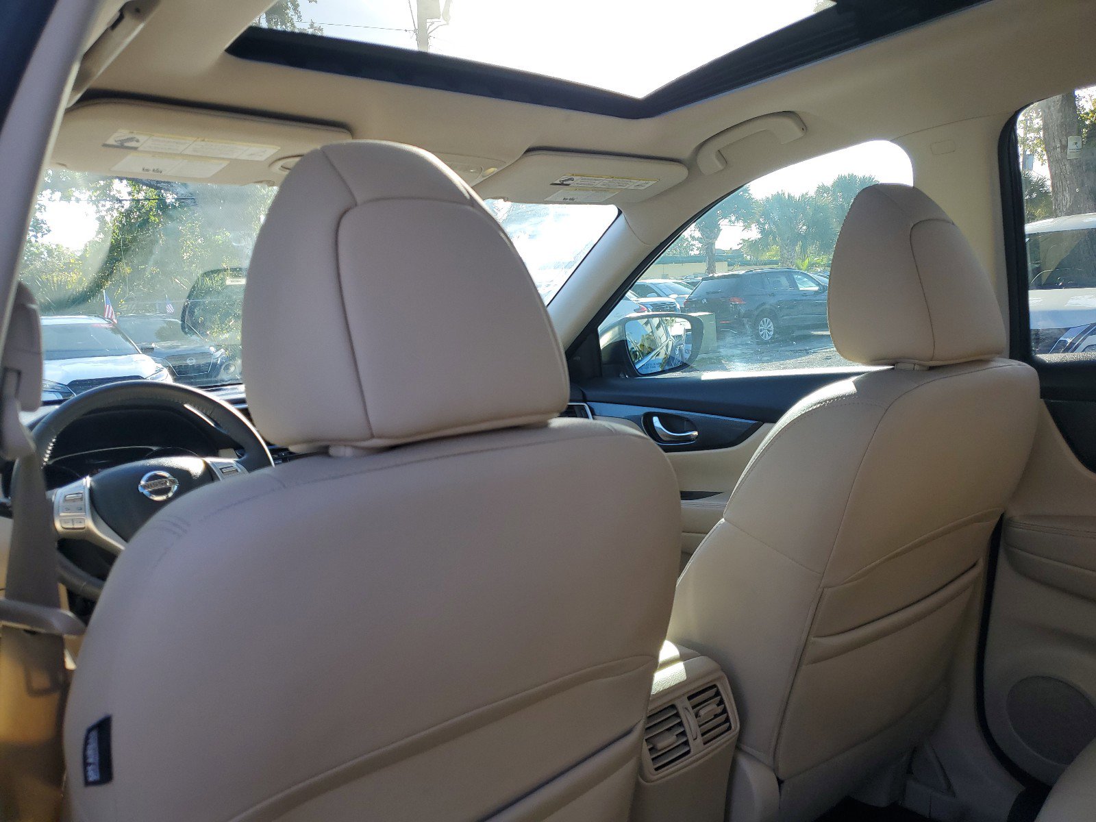 Used 2016 Nissan Rogue SL w/ SL Premium Package image 14