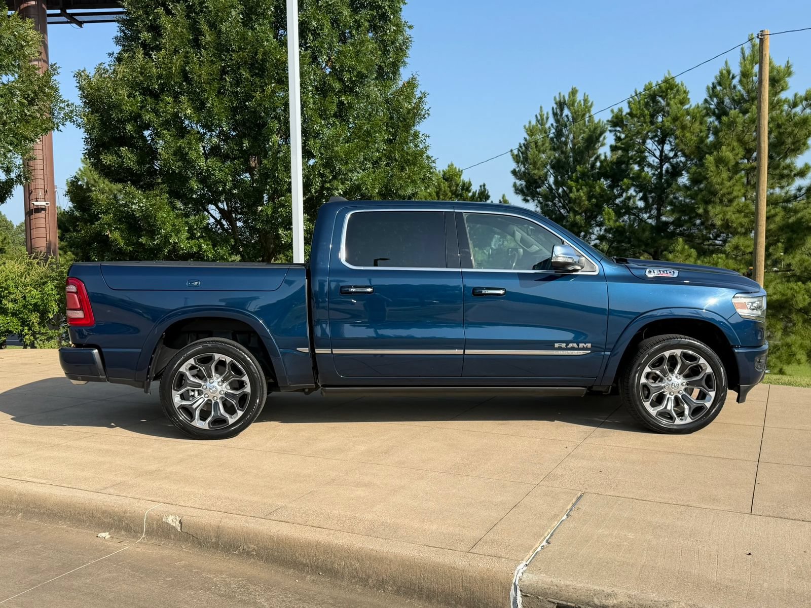 Used 2022 RAM 1500 Limited AWD/4WD image 7