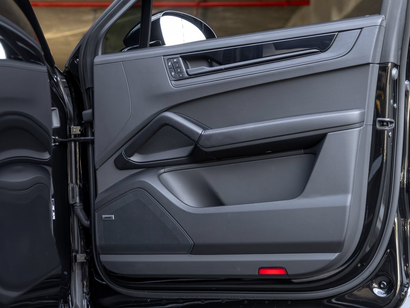 Certified 2025 Porsche Cayenne GTS AWD/4WD image 53