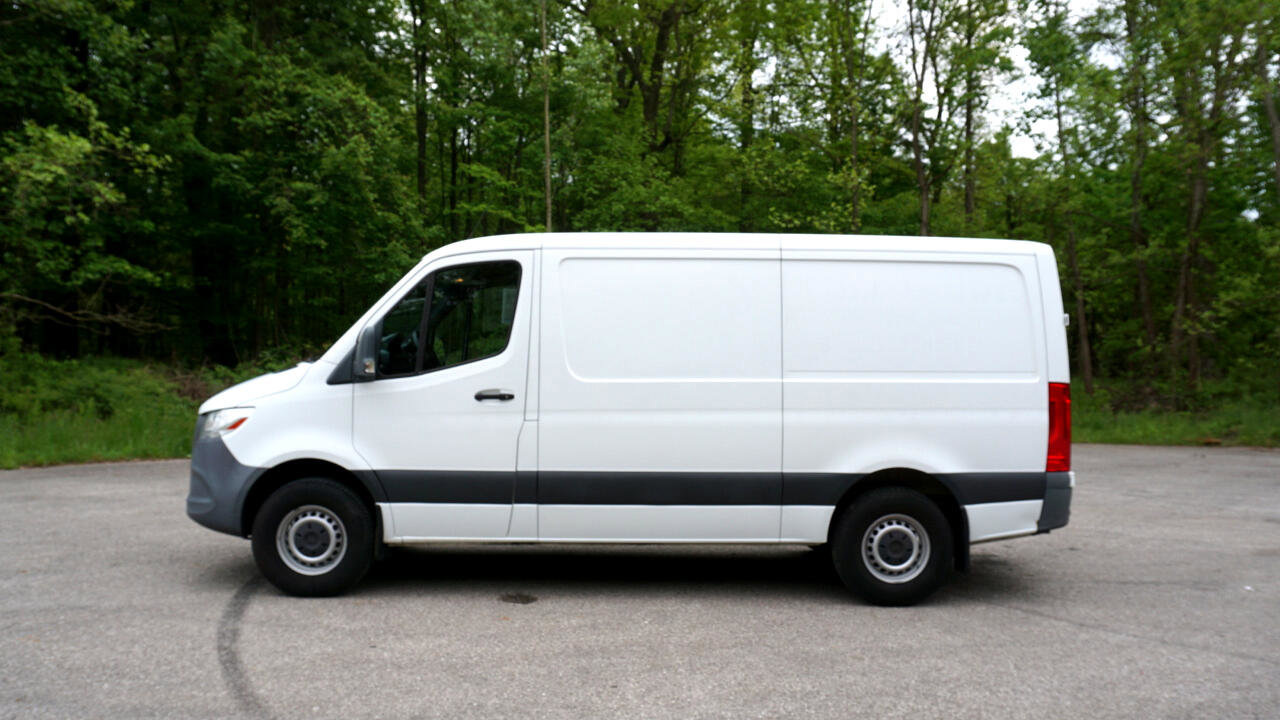 Used 2019 Mercedes-Benz Sprinter 1500 image 2