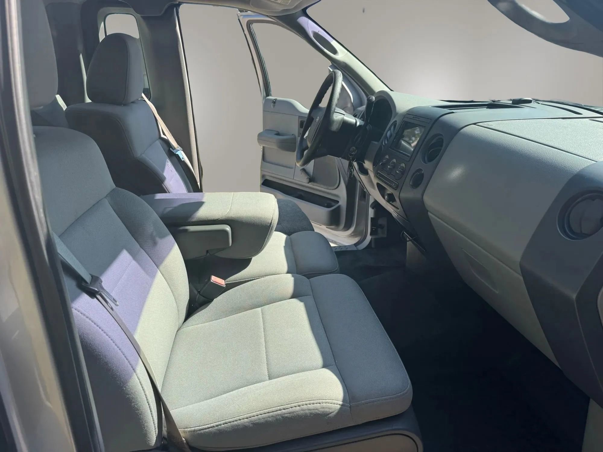 Used 2006 Ford F150 STX image 11