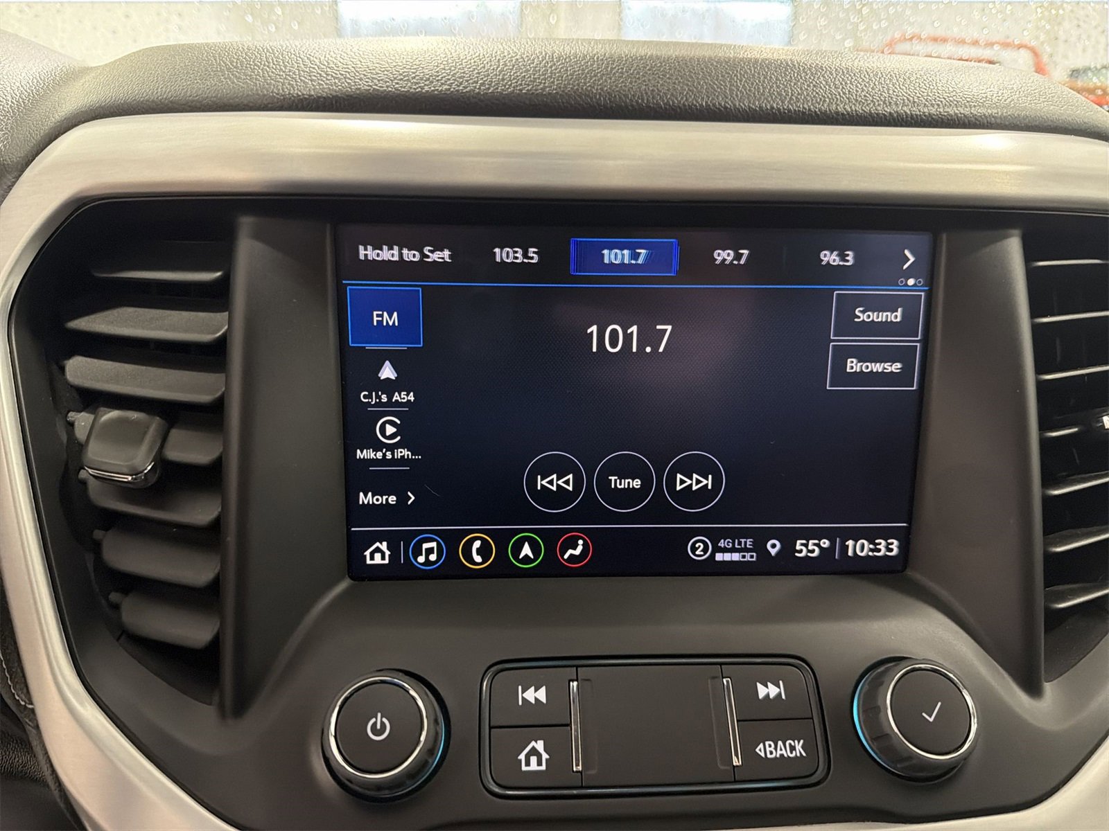 Used 2023 GMC Acadia SLT image 13