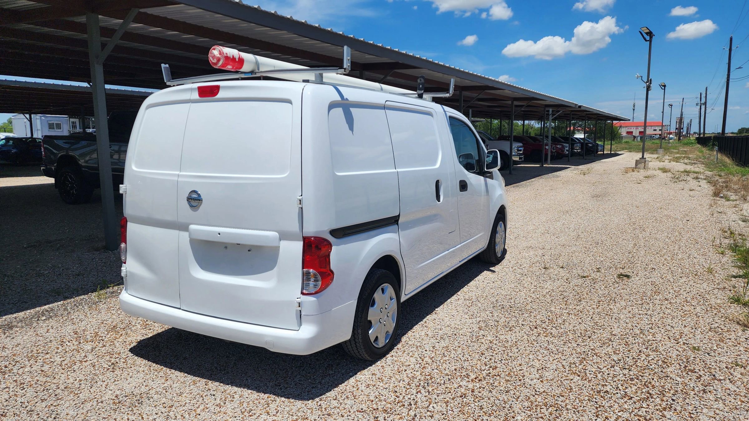 Used 2019 Nissan NV200 SV image 9