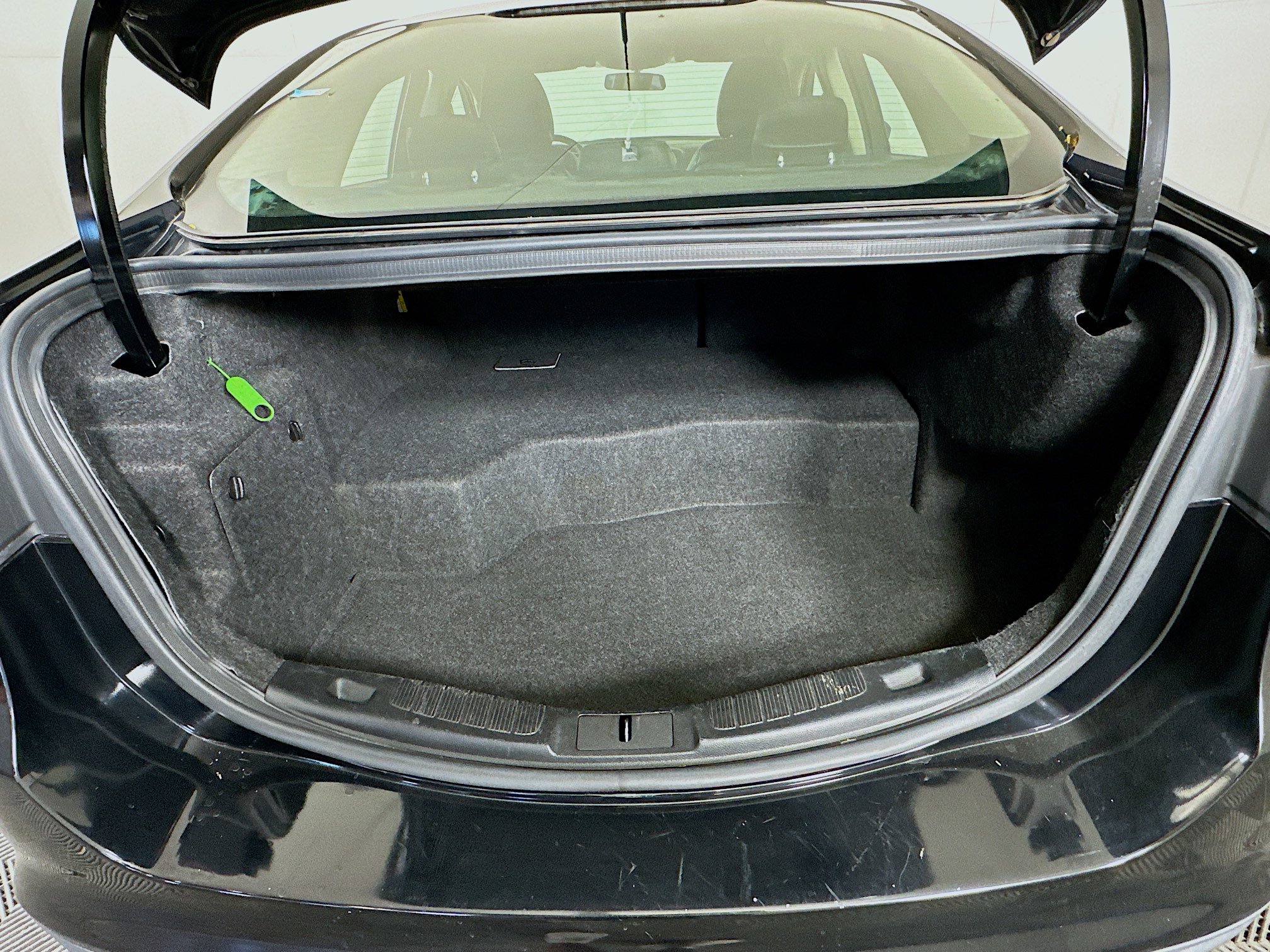 Used 2017 Ford Fusion SE w/ Equipment Group 601A FWD image 27