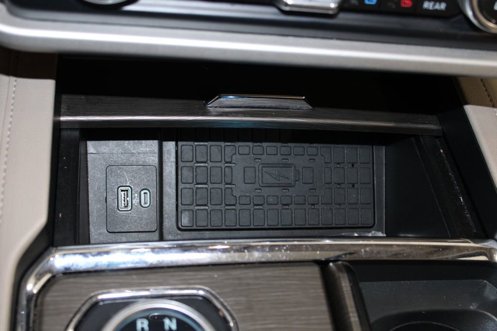 Used 2024 Ford Expedition Max Limited image 32