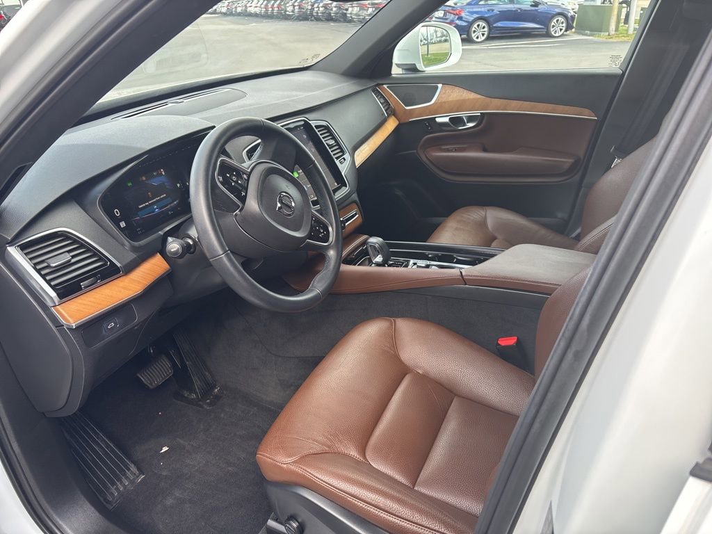 Certified 2023 Volvo XC90 B6 Plus image 8