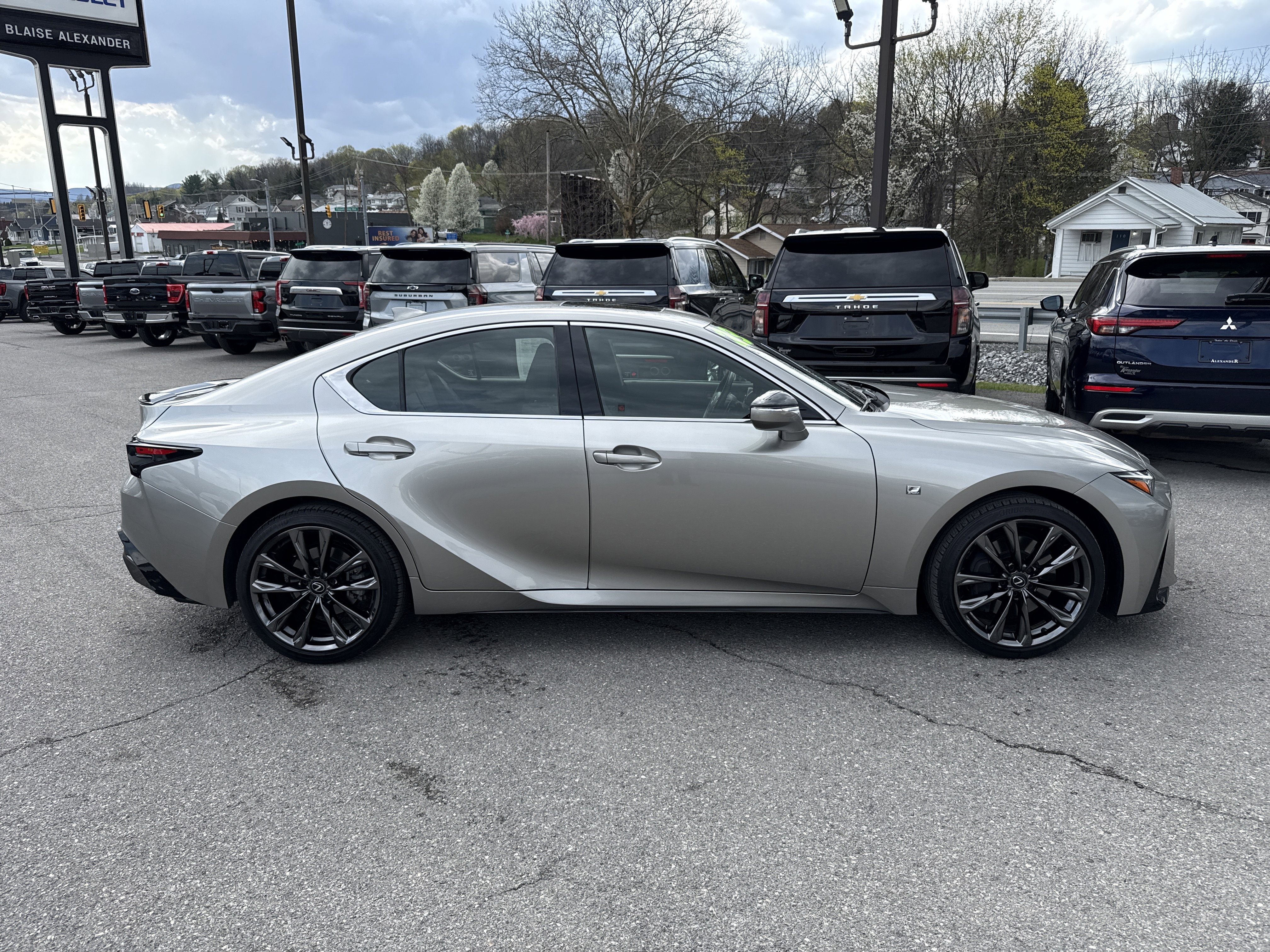 Used 2023 Lexus IS 350 F Sport image 3