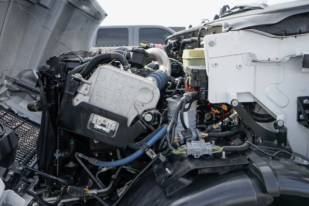 Used 2016 Ford F650 2WD Regular Cab Super Duty image 18