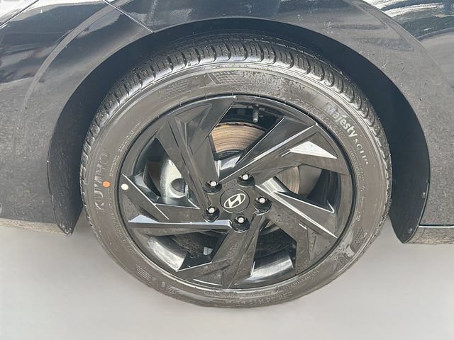 Certified 2026 Hyundai Elantra Sport FWD image 30
