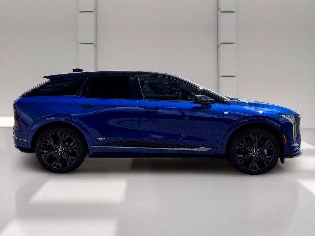 New 2027 Cadillac Optiq V w/ Deep Ocean Design Edition AWD/4WD image 6