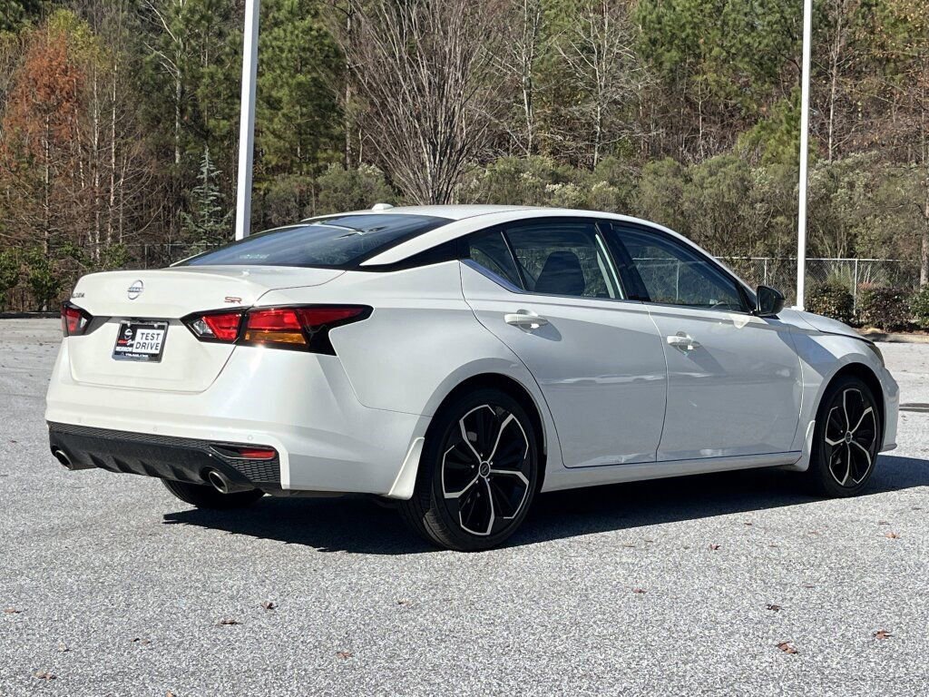 Certified 2025 Nissan Altima 2.5 SR w/ SR Premium Package image 26