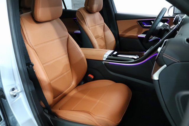 Used 2025 Mercedes-Benz GLC 350e 4MATIC w/ Driver Assistance Package image 22