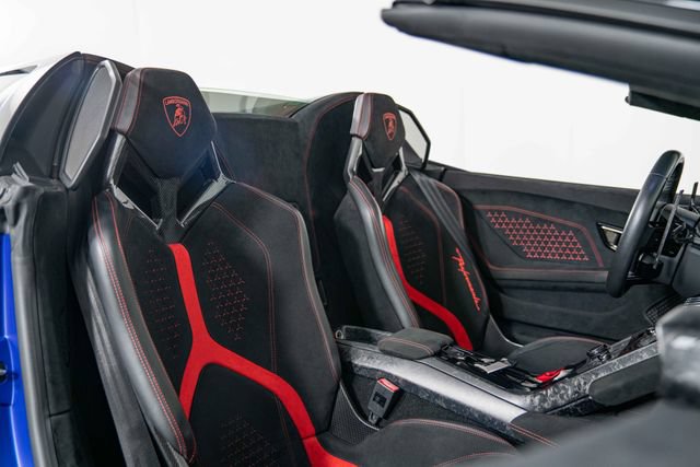 Used 2019 Lamborghini Huracan Performante AWD/4WD image 28