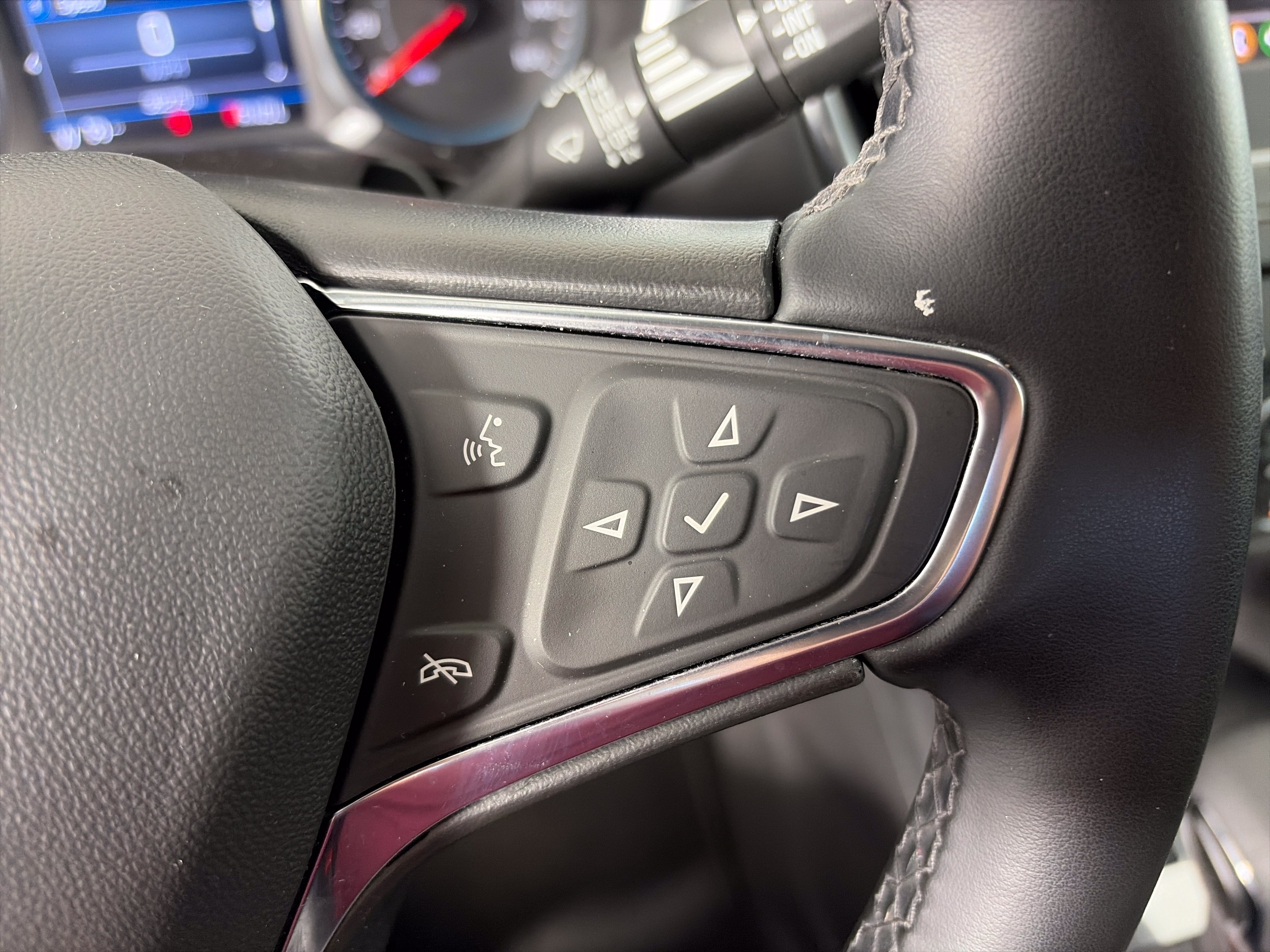 Used 2024 Chevrolet Equinox LT AWD/4WD image 35
