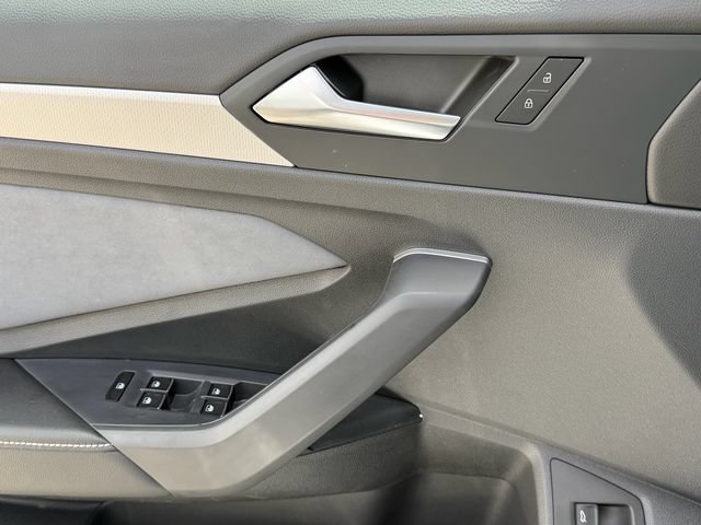 New 2026 Volkswagen Jetta SE FWD image 25