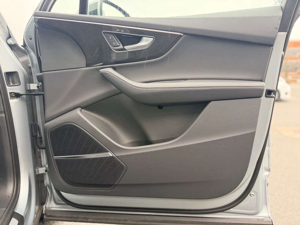 Certified 2025 Audi Q7 3.0T Premium Plus image 24