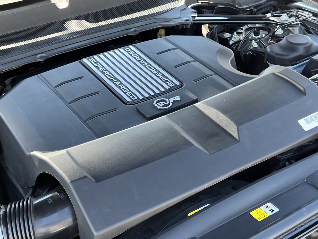 Used 2022 Land Rover Range Rover Sport SVR image 40