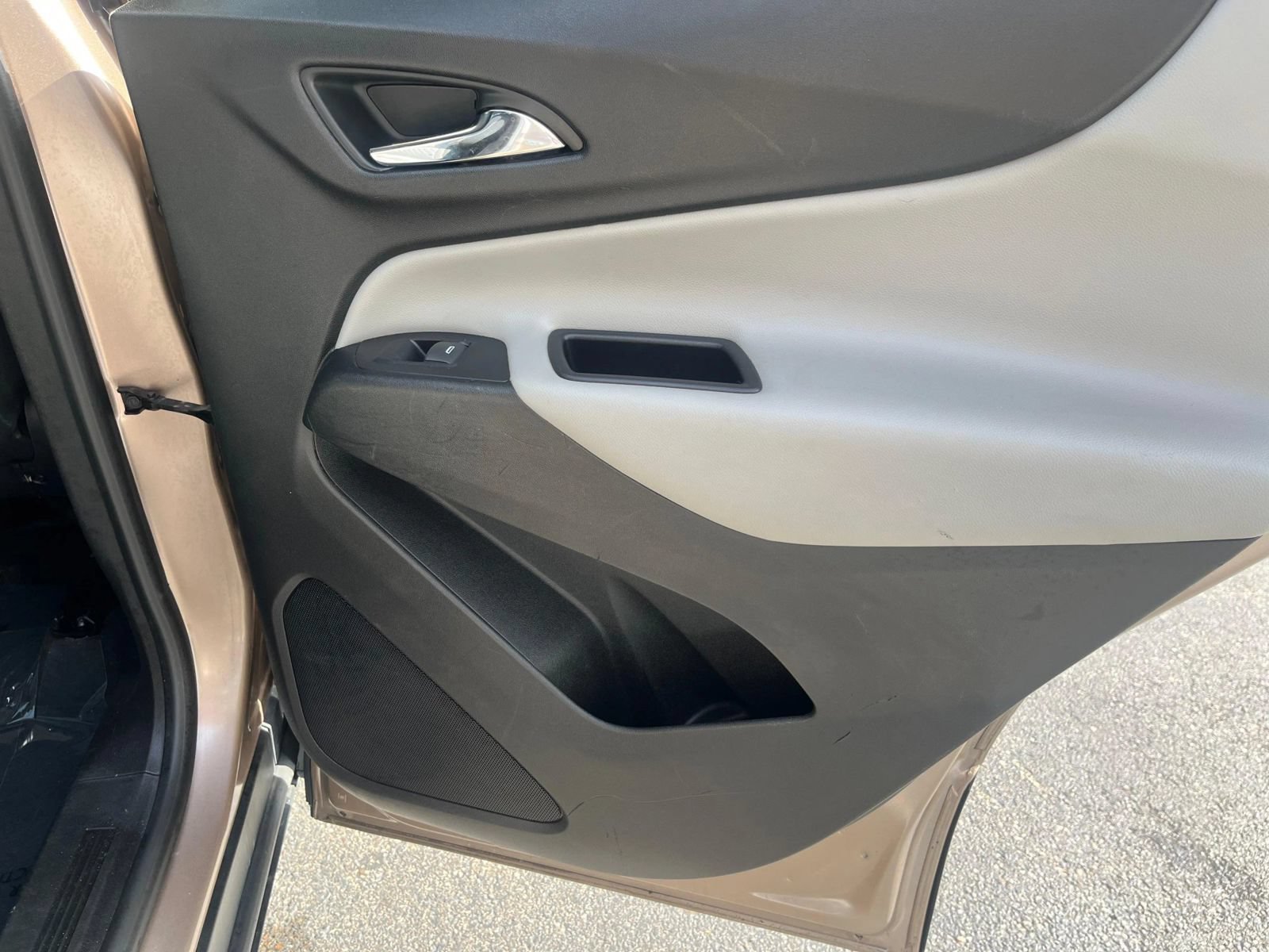 Used 2019 Chevrolet Equinox LS w/ LS Convenience Package FWD image 49