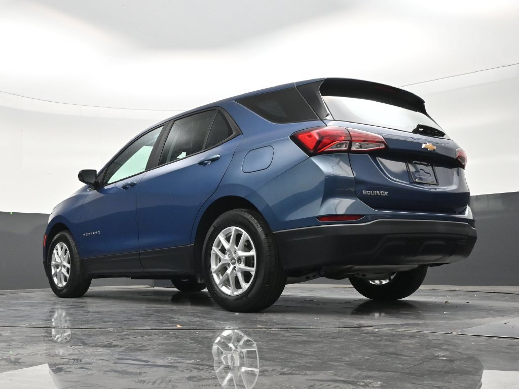 Used 2024 Chevrolet Equinox LS FWD image 19