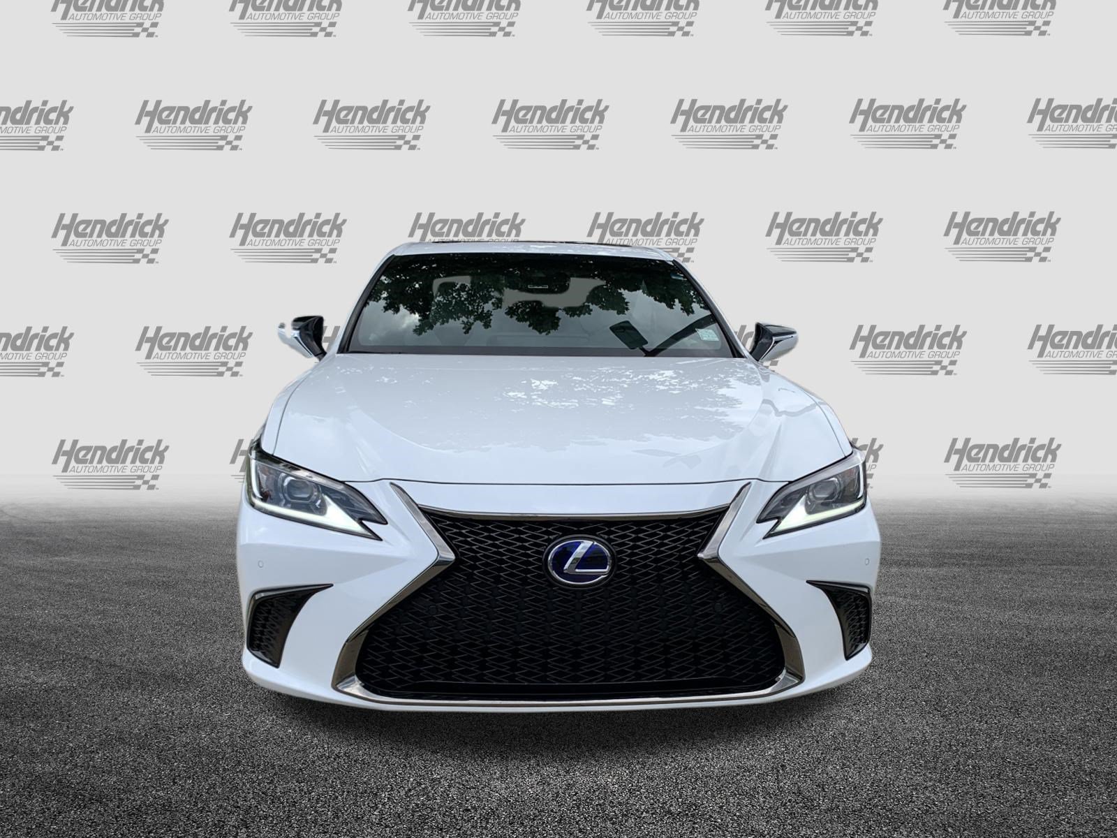 Used 2022 Lexus ES 300h F Sport w/ Accessory Package 2 FWD image 3