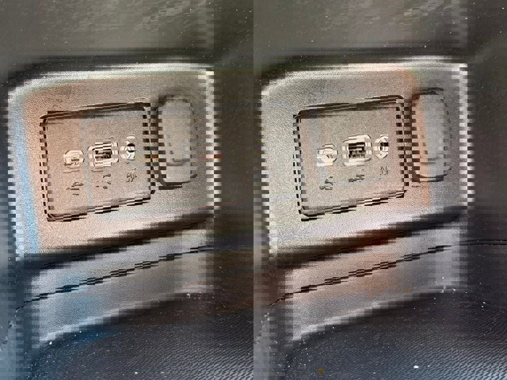 Used 2024 Chevrolet Equinox LS w/ LS Convenience Package image 35