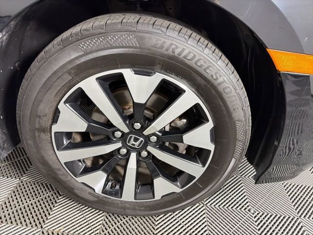 Used 2025 Honda Odyssey EX-L image 15