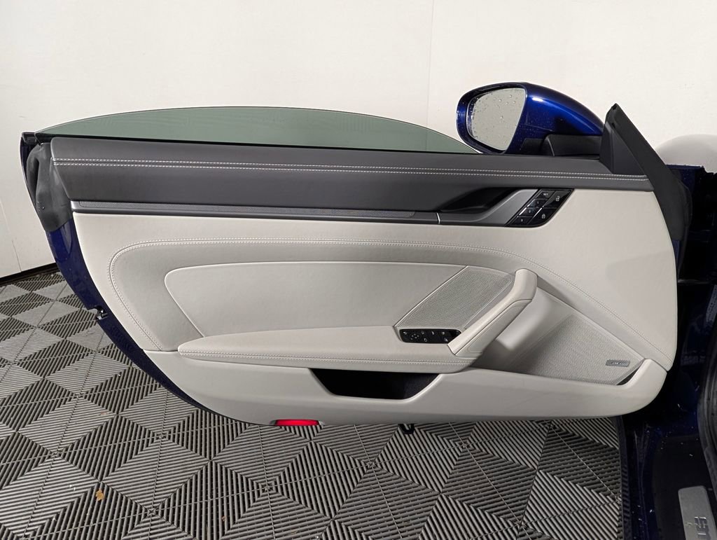 Certified 2020 Porsche 911 Carrera 4S image 23