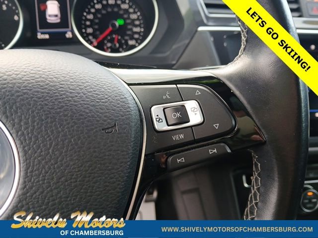 Used 2020 Volkswagen Tiguan SE R-Line w/ 3rd Row Seat Package image 31