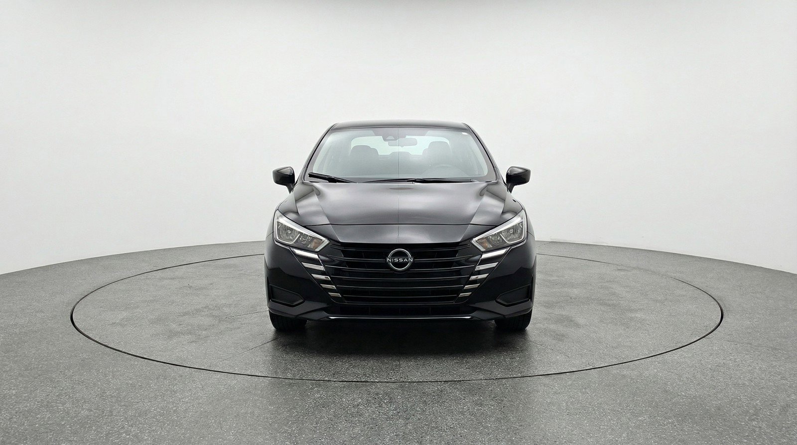 Used 2025 Nissan Versa SV image 2