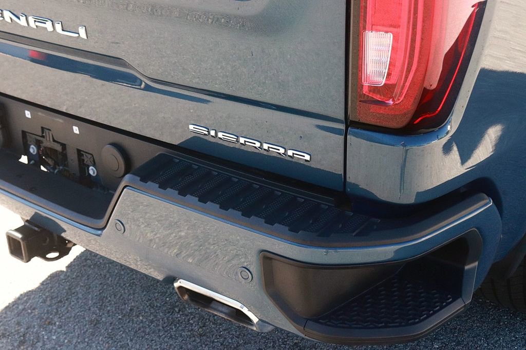 Used 2024 GMC Sierra 1500 Denali w/ Denali Reserve Package AWD/4WD image 8
